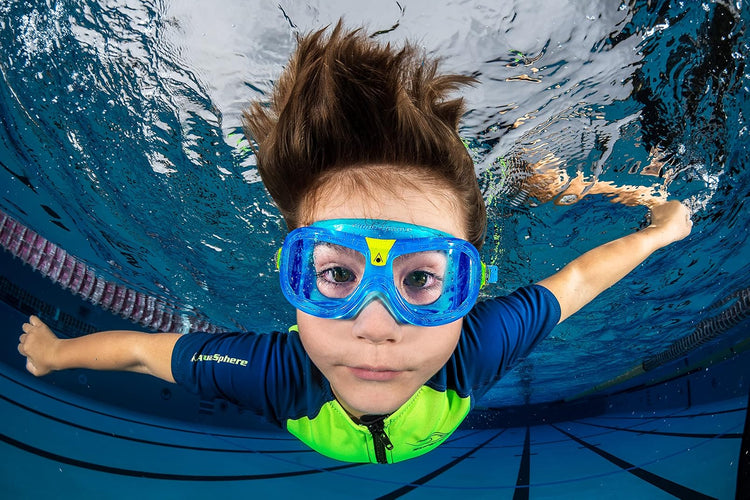 Occhialini da nuoto per bambini: come scegliere il modello giusto in base all'età
