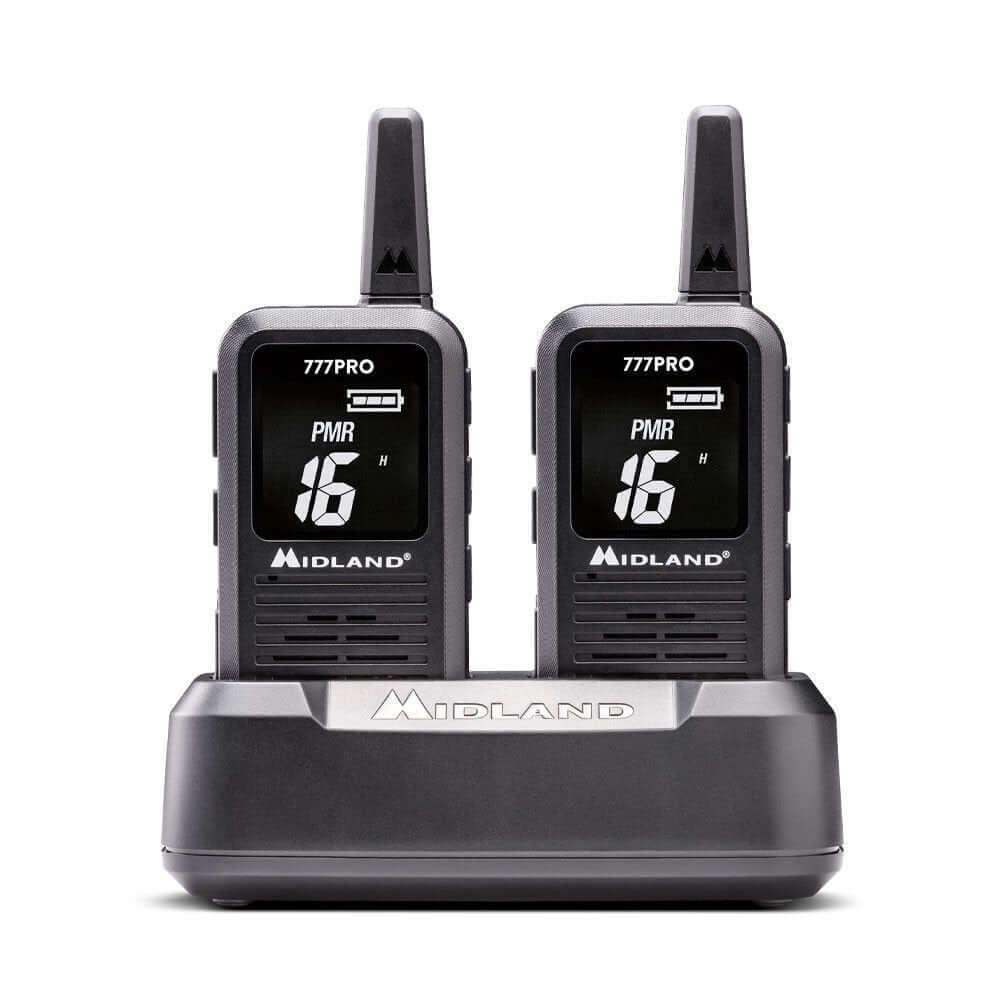 Coppia di radio Midland 777 Pro con display nero e base di ricarica.